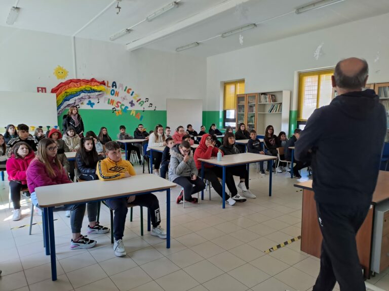 Un viaggio nel passato, un insegnamento per il futuro. Incontro con il prof. Lino Alberto Soleti – SSPG Crudomonte