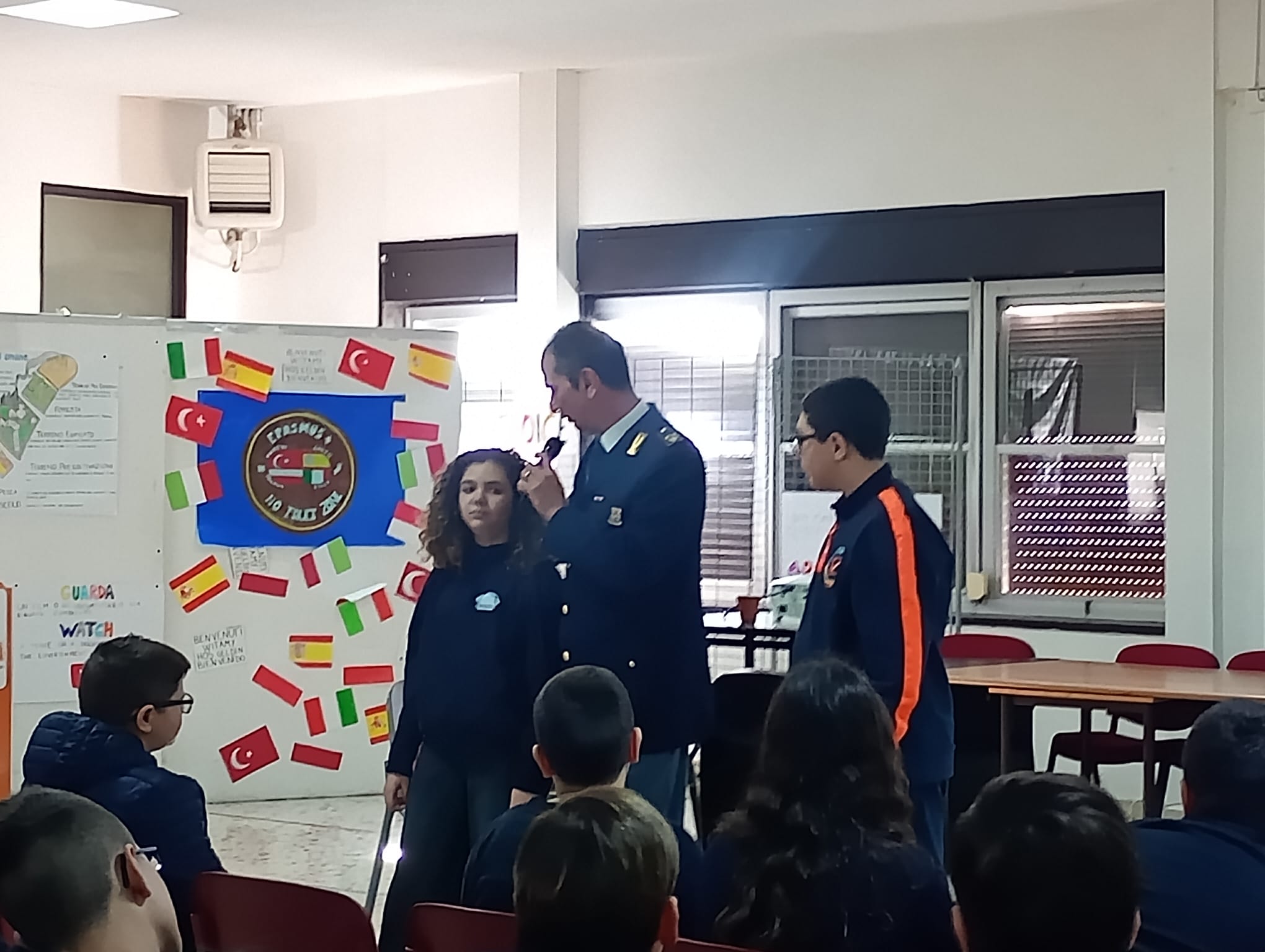 INCONTRO CON LA POLIZIA POSTALE E DELLE COMUNICAZIONI PER LA SICUREZZA CIBERNETICA – 06 febbraio 2025